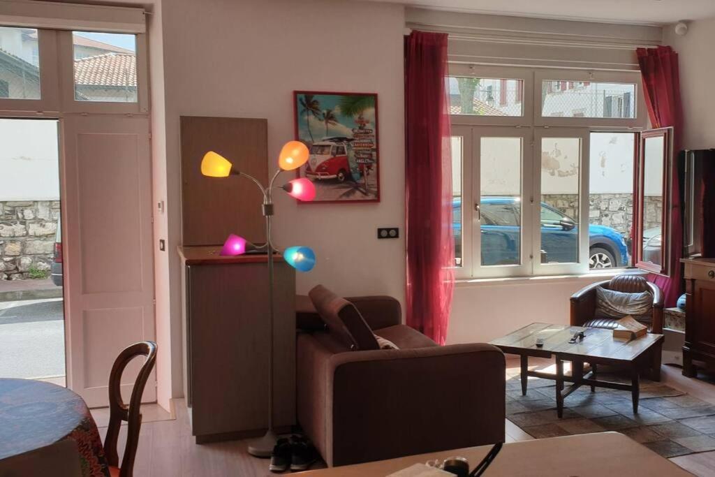 Loft Au Centre Ville, Calme, 200M De La Plage Saint-Jean-de-Luz Esterno foto